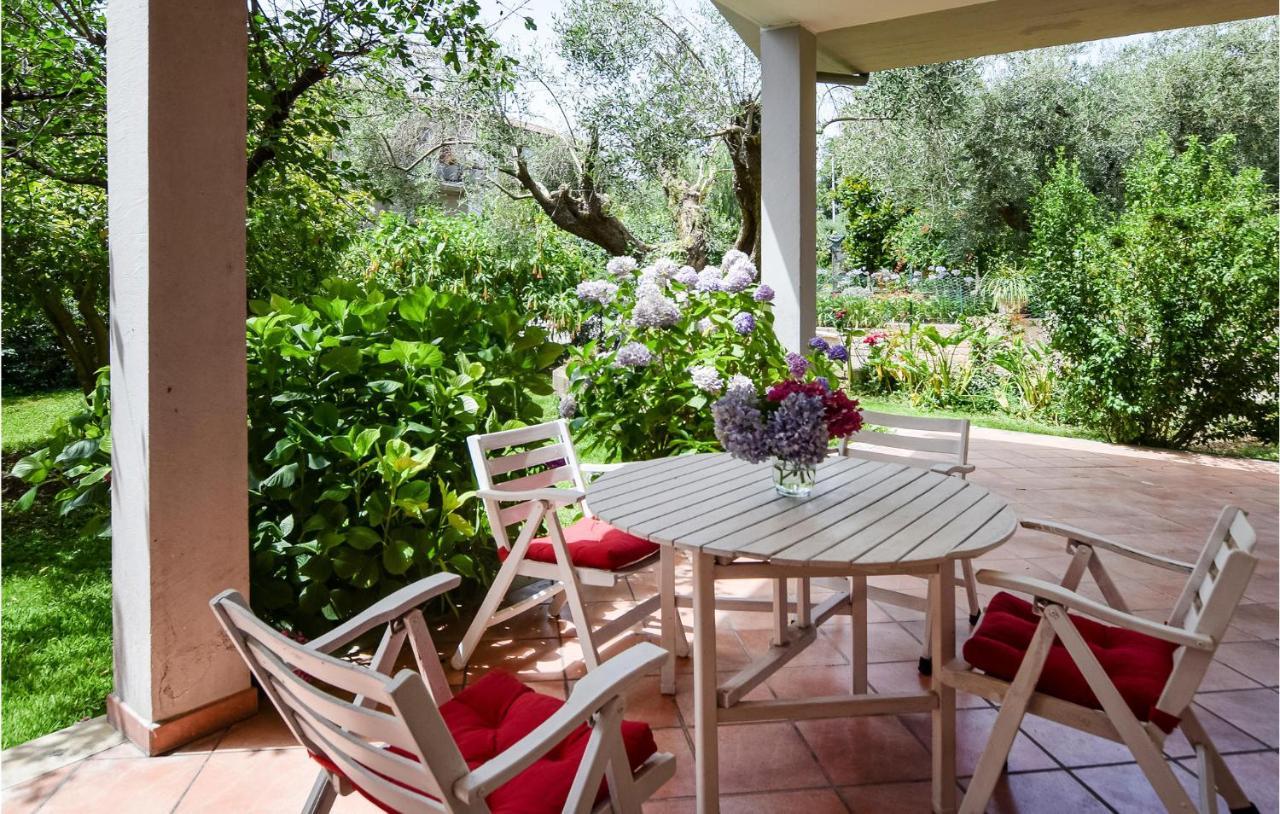 Cozy Home In Anguillara Sabazia With Kitchenette Экстерьер фото