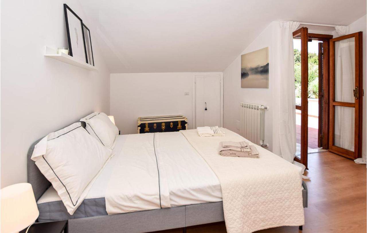 Cozy Home In Anguillara Sabazia With Kitchenette Экстерьер фото